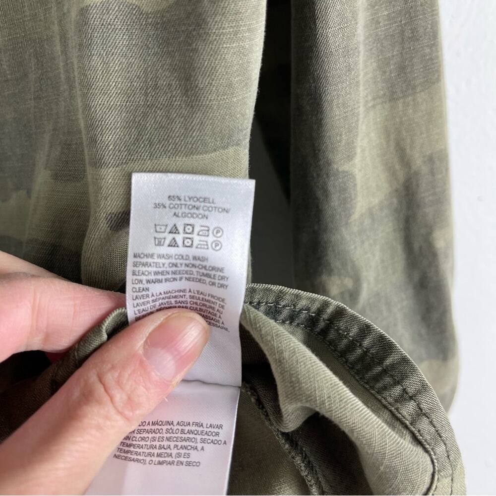 Lucky Brand green camo button front oversized collared shirt small - Picture 5 of 7